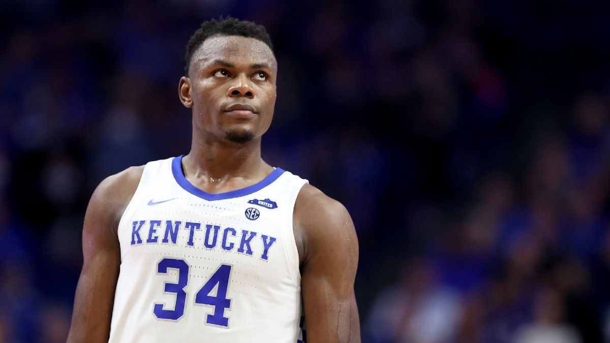 5 College Basketball Bad Beats on Saturday, Including Kentucky vs. Arkansas article feature image