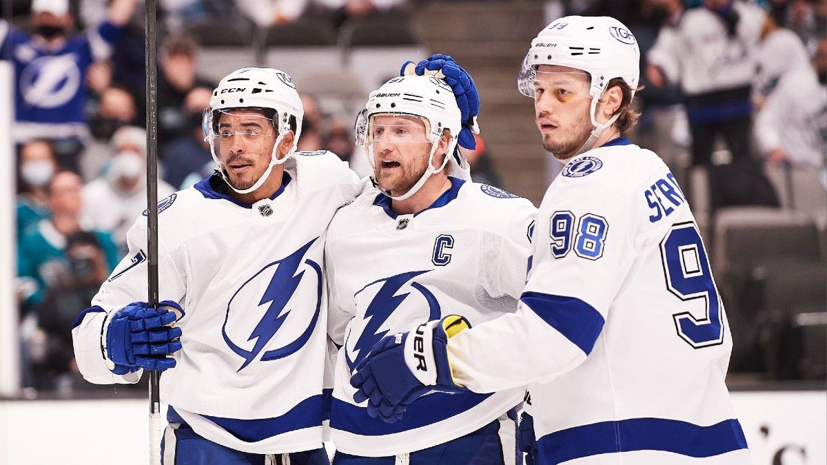 Friday NHL Odds, Picks, Prediction: Tampa Bay Lightning vs. Arizona Coyotes Betting Preview article feature image