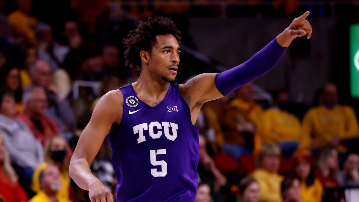 Monday College Basketball Predictions: Profitable Pick for 3 Games, Including West Virginia vs. TCU (Feb. 21) article feature image
