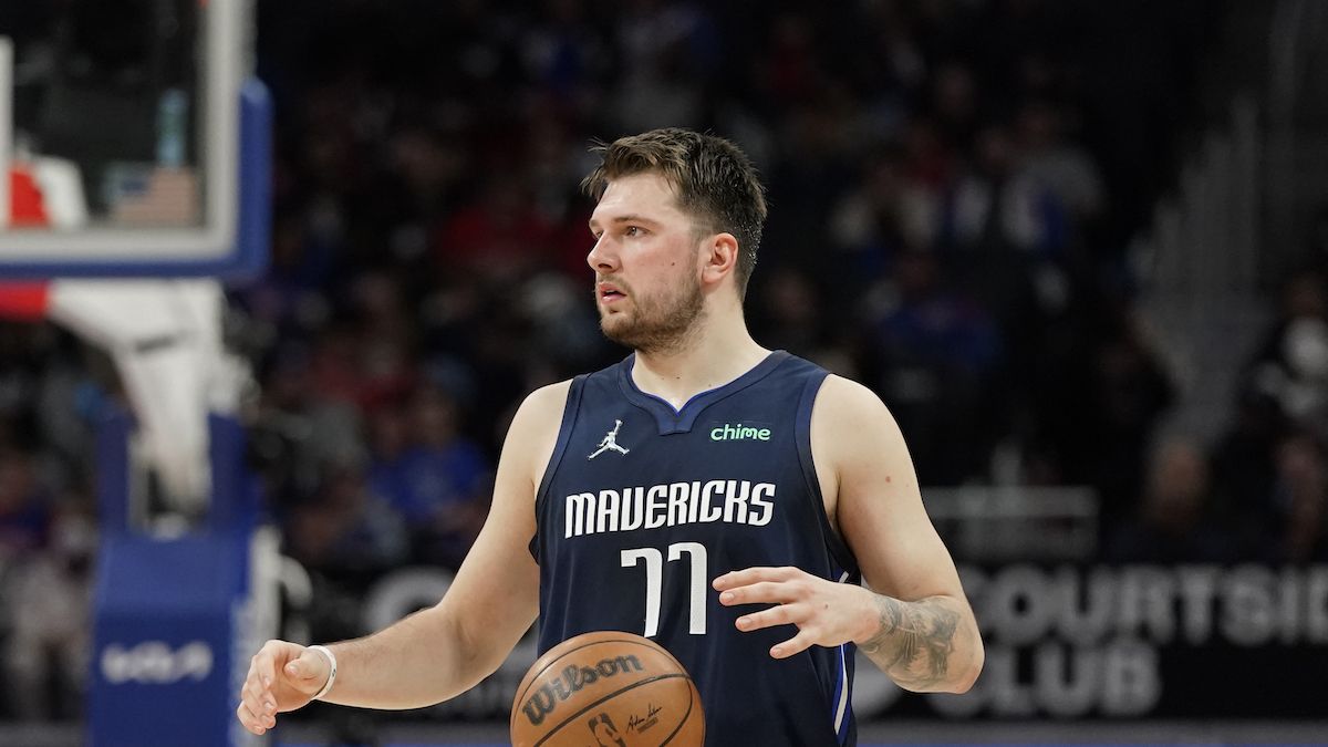 Dallas-Golden State Odds, Promo: Bet $50, Win $200 if Luka Scores a Point! article feature image