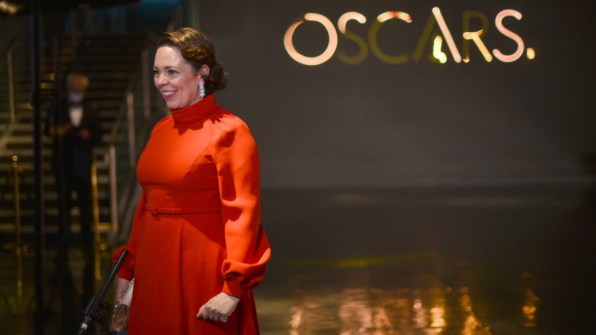 2022 Oscar Predictions: Betting Expert Picks The Power of the Dog for Best Picture, Olivia Colman for Best Actress and More article feature image
