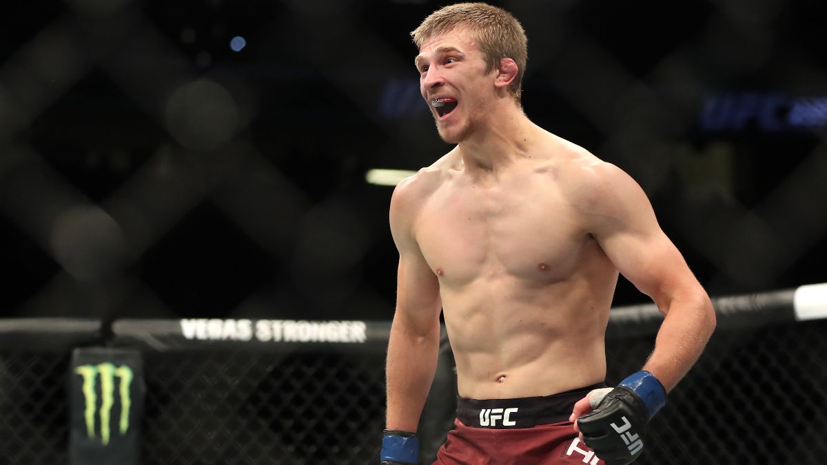 UFC Fight Night Odds, Pick, Prediction: Arnold Allen vs. Dan Hooker Betting Preview (Saturday, March 19) article feature image