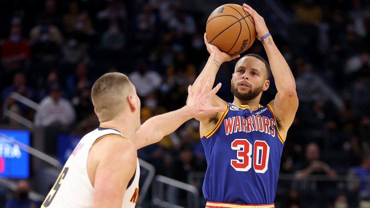 Warriors-Bucks PrizePicks Promo: Win $50 if Steph Curry Scores a Point! article feature image