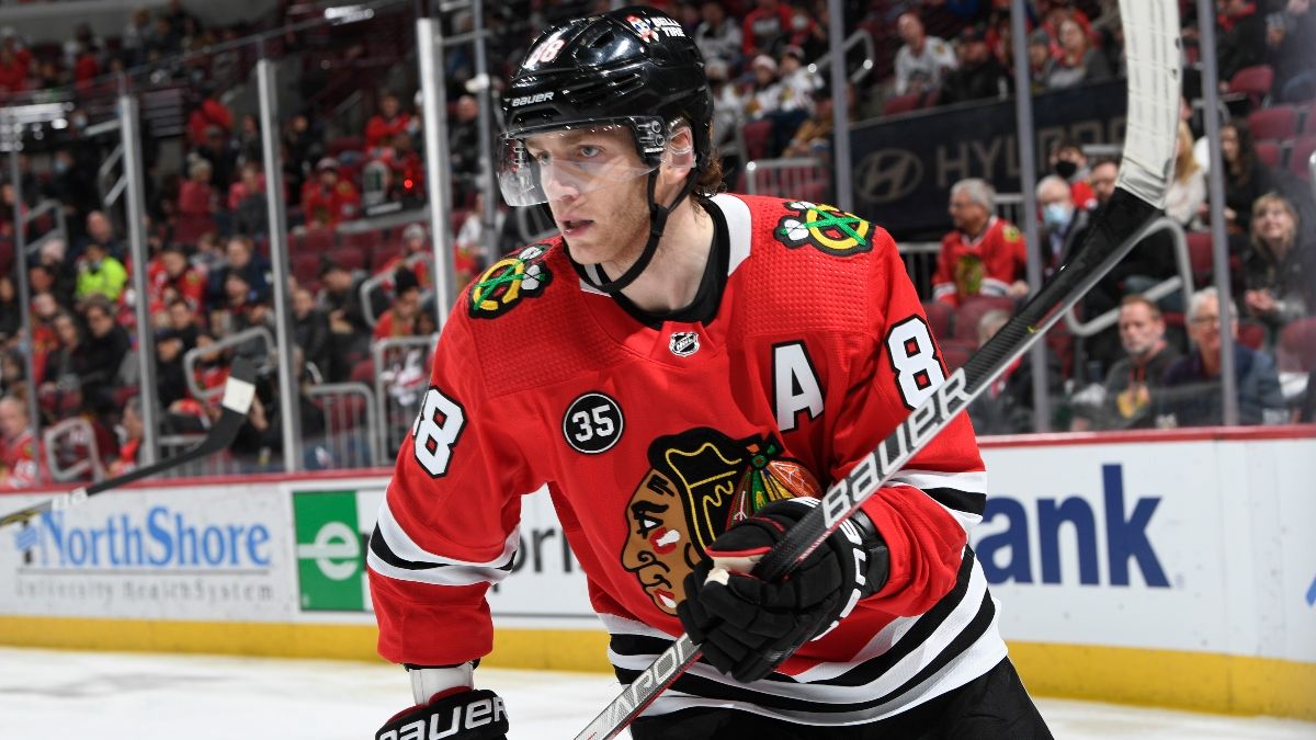 Sabres at Blackhawks Odds, Picks, Predictions: Total Has Value on Monday (March 28, 2022) article feature image