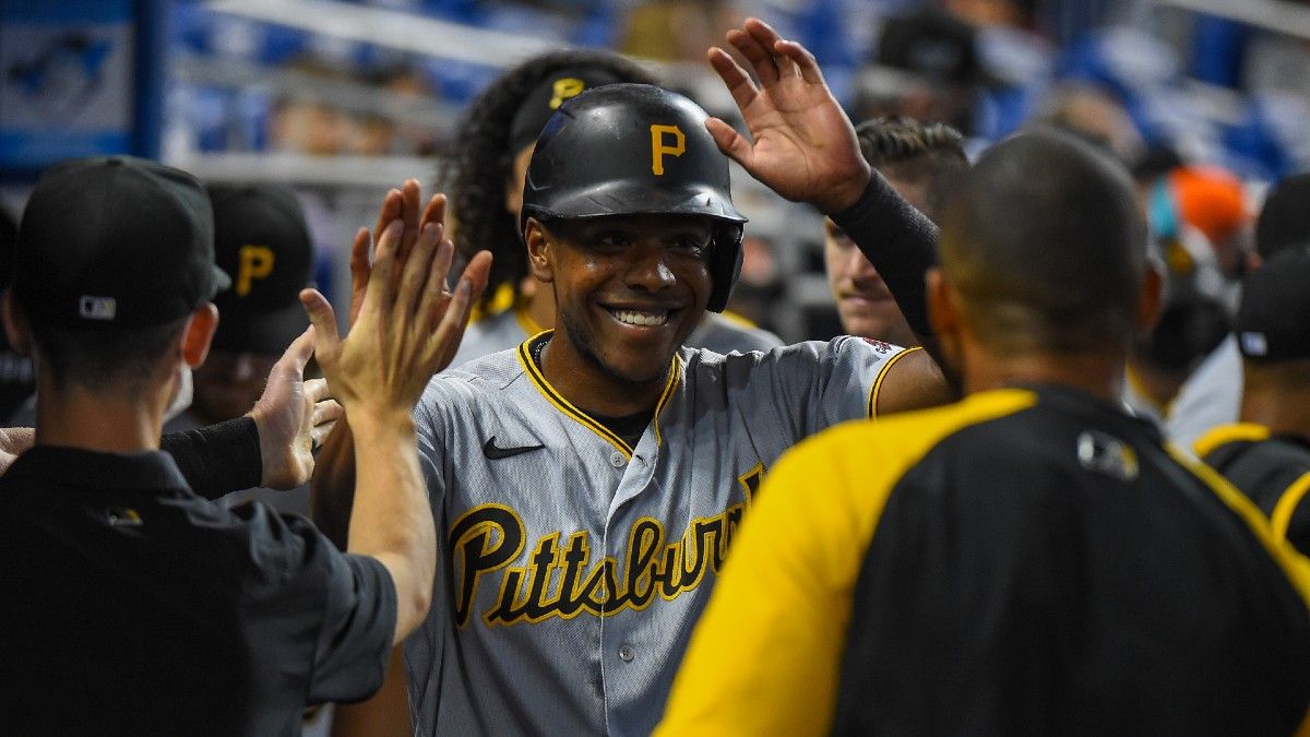 Pirates vs. Cardinals Odds, Pick & Preview: Can Pittsburgh Pull Off Opening Day Upset? (April 7) article feature image