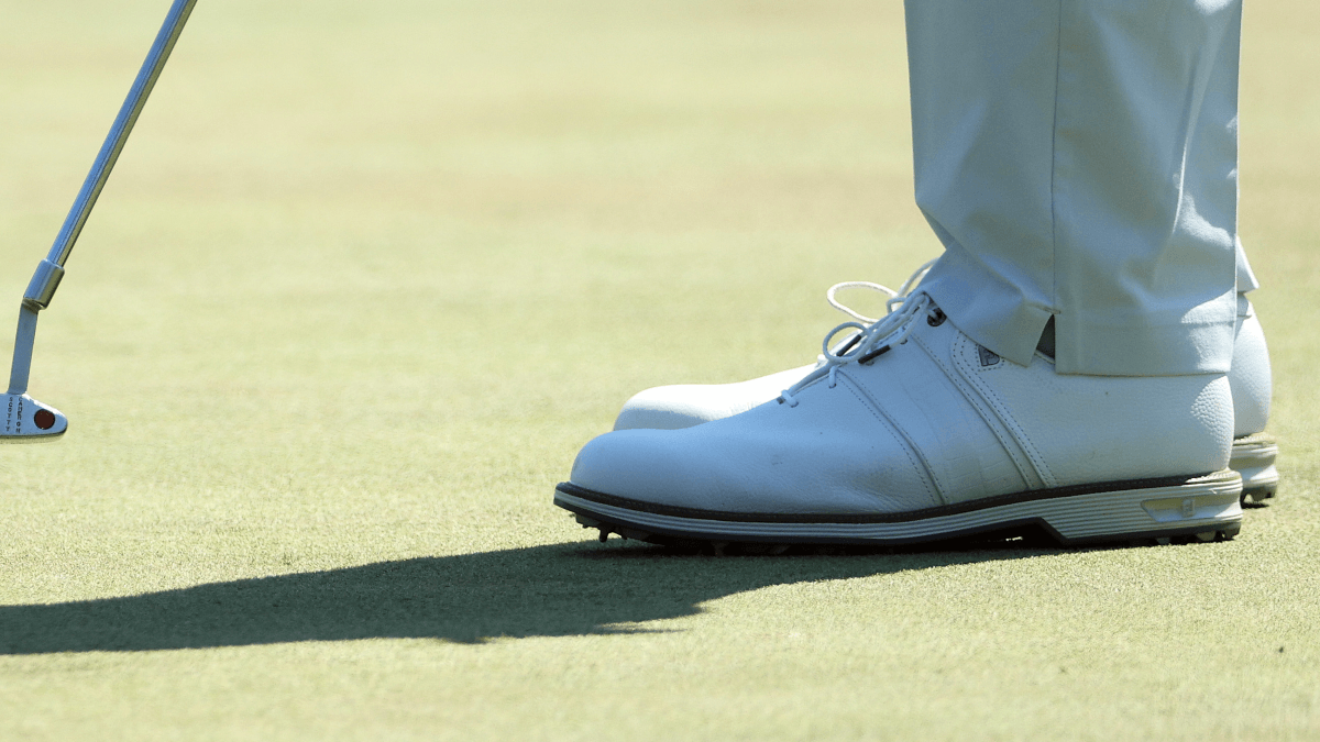 2022 Masters: Why Tiger Woods is Wearing FootJoy Instead of Nike Shoes article feature image