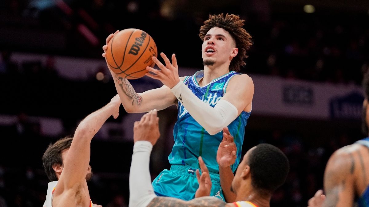 Hornets-Hawks Odds, Promo: Bet $10, Win $200 if LaMelo Ball Scores a Point! article feature image