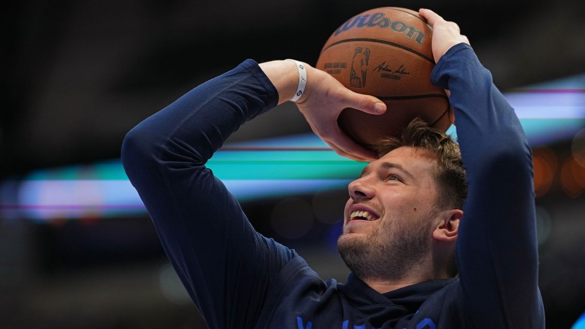 NBA Player Props & Picks: How to Bet Doncic, Looney For Warriors-Mavericks Game 4 article feature image