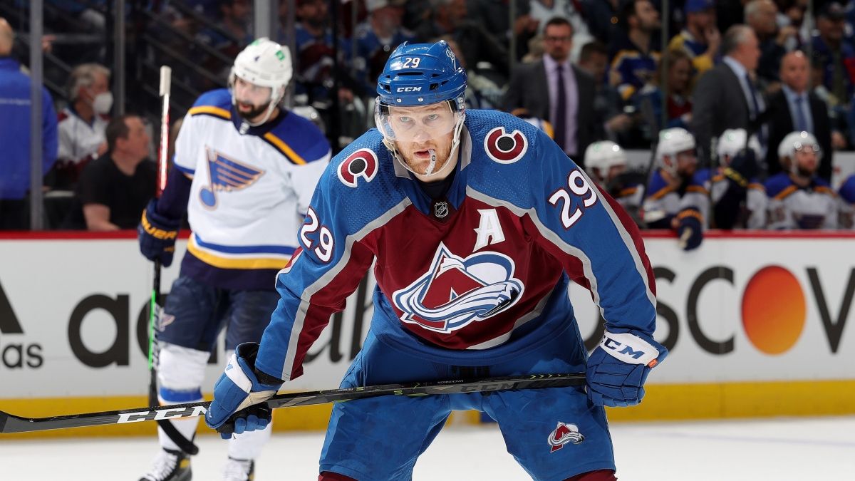 Avalanche vs. Blues NHL Odds, Picks, Predictions: How To Bet Game 6 (May 27) article feature image