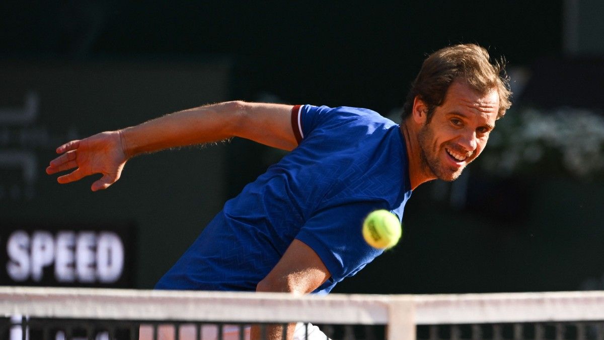 2022 French Open Odds, Predictions, Picks: Molcan & Gasquet to Thrive as Favorites (May 23) article feature image