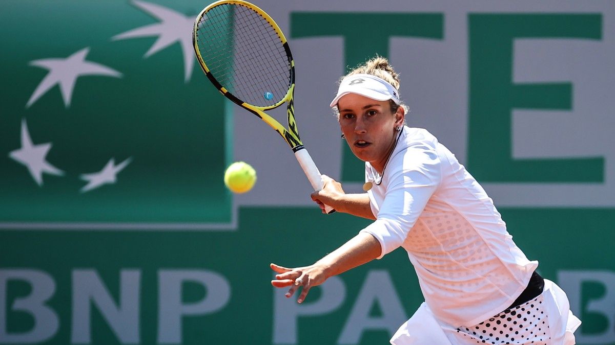 Friday French Open Odds & Picks: Best Bets For Trevisan-Saville & Mertens-Gracheva (May 27) article feature image