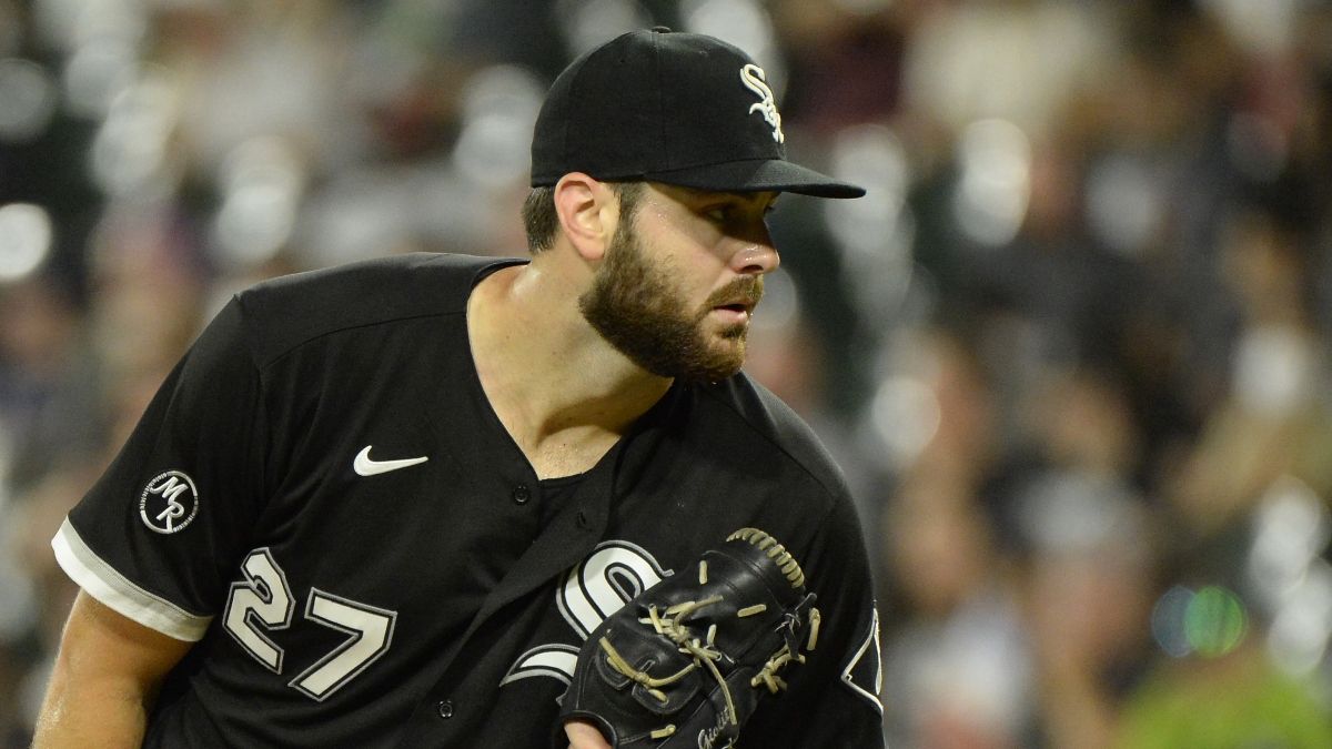 White Sox vs. Cubs Odds, Picks, Predictions: Can Lucas Giolito, South Siders Take Second Game? (May 4) article feature image