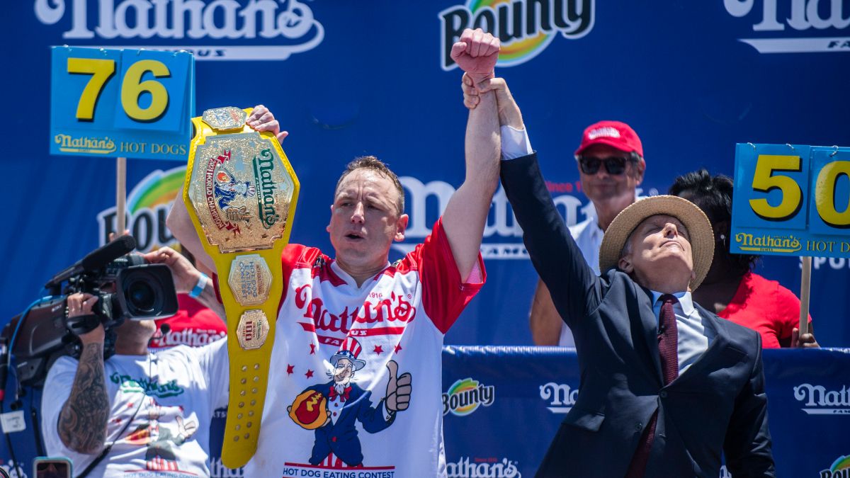 Bet $1,000 Risk-Free on Nathan’s Famous Hot Dog Eating Contest! article feature image