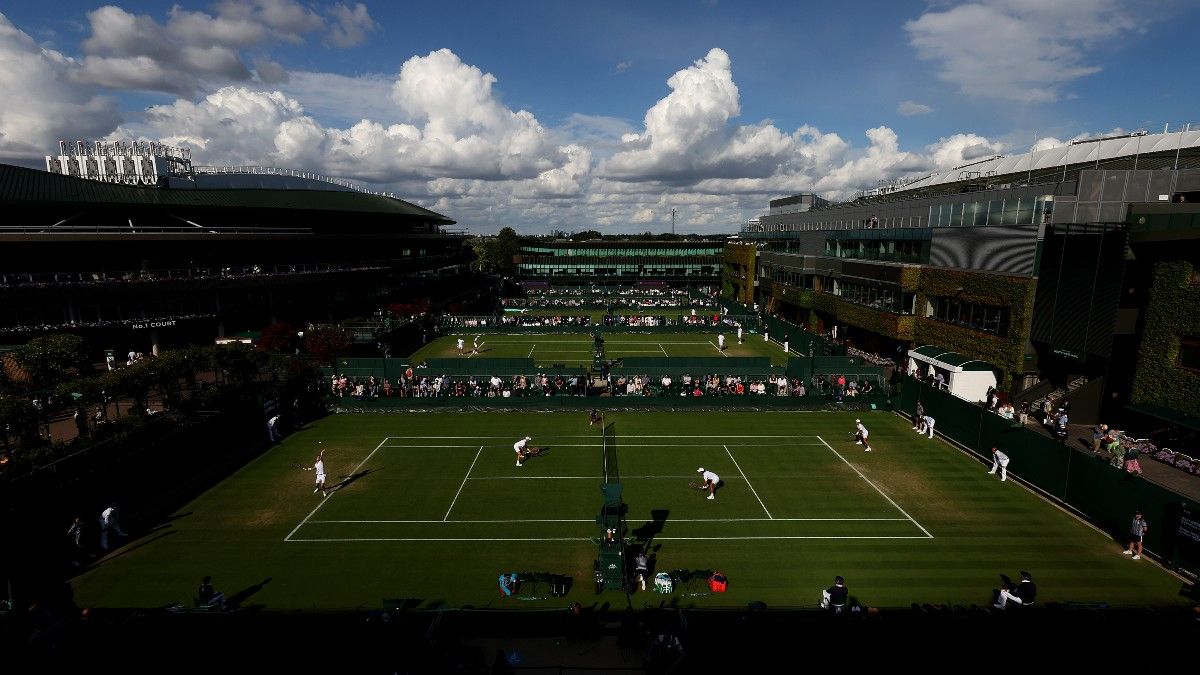 Tuesday Wimbledon Quarterfinal Best Bets & Predictions (July 5) article feature image