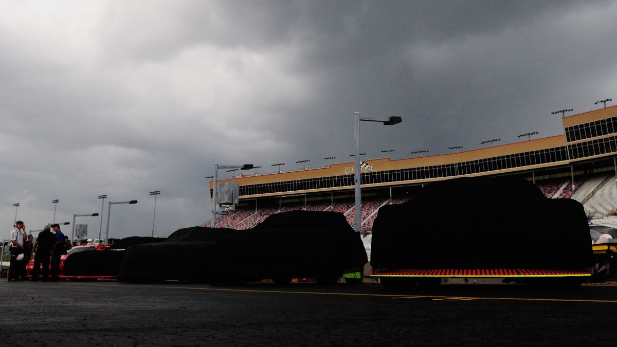 Updated NASCAR at Atlanta Weather Forecast: Will Rain Delay the Quaker State 400 (Sunday, July 10)? article feature image