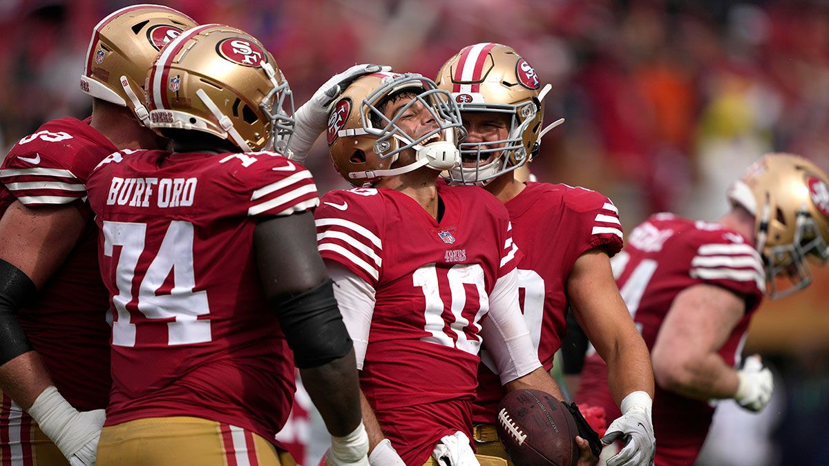 How to Treat 49ers QB Jimmy Garoppolo as Fantasy Football Waiver Wire