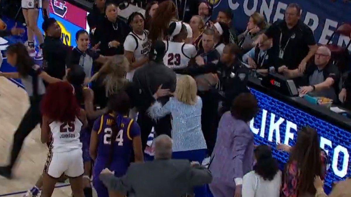 Fight Mars End Of South Carolina Lsu Womens Basketball Game 