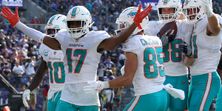 NFL picks, predictions against the spread Week 3: Eagles stop Bucs, Chiefs  blow out Bears, Dolphins roll to 3-0