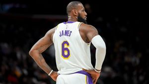 NBA Odds & Predictions: Warriors vs. Bucks, Celtics vs. Lakers