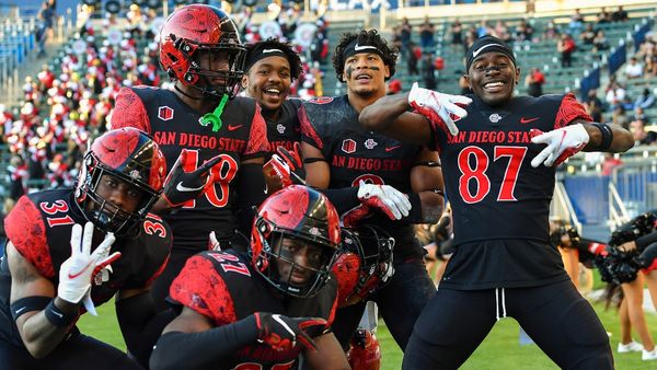 San Diego State vs. Hawaii Odds, Pick, Preview: Will Aztecs Cover ...