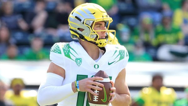 College Football Odds, Picks & Predictions for Oregon vs. Georgia (Saturday, Sept 3)