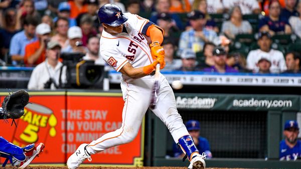 Rangers vs. Astros MLB Odds, Picks, Predictions: Target the Total in Lone Star Series Rubber Match (Thursday, August 11)