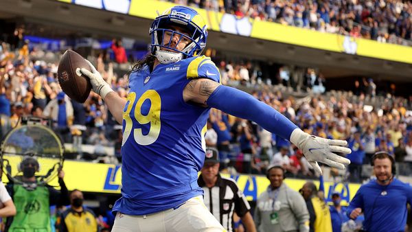 NFL Player Props for Week 6: Expert Picks for Tyler Higbee & Mecole Hardman