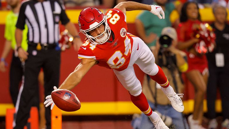 Justin Watson Players Props: Chiefs Vs Chargers Bet For Sunday Night ...