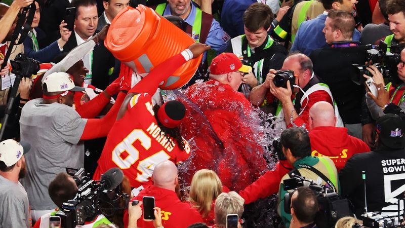 2025 super bowl gatorade dump