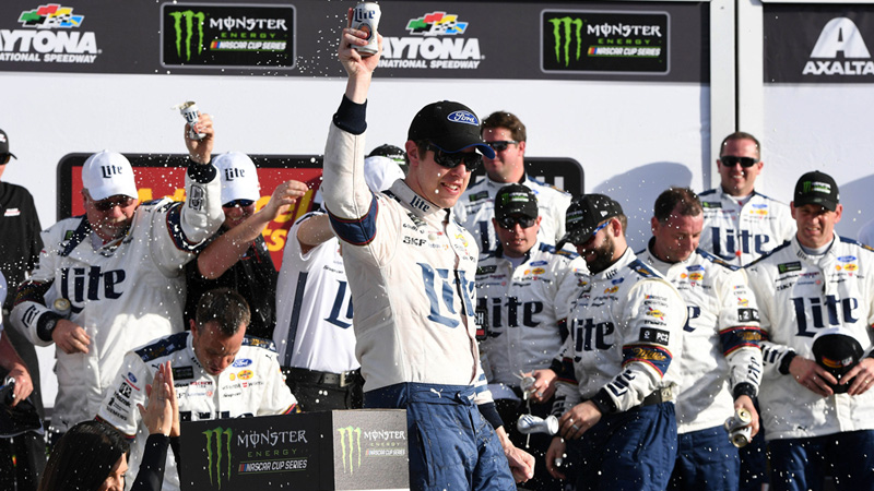 Oddsmakers Asleep at the Wheel for This Daytona 500 Wager article feature image