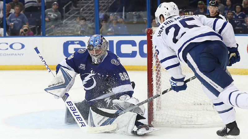 Maple Leafs-Lightning: What’s the Betting Impact When Two Prolific Offenses Meet? article feature image