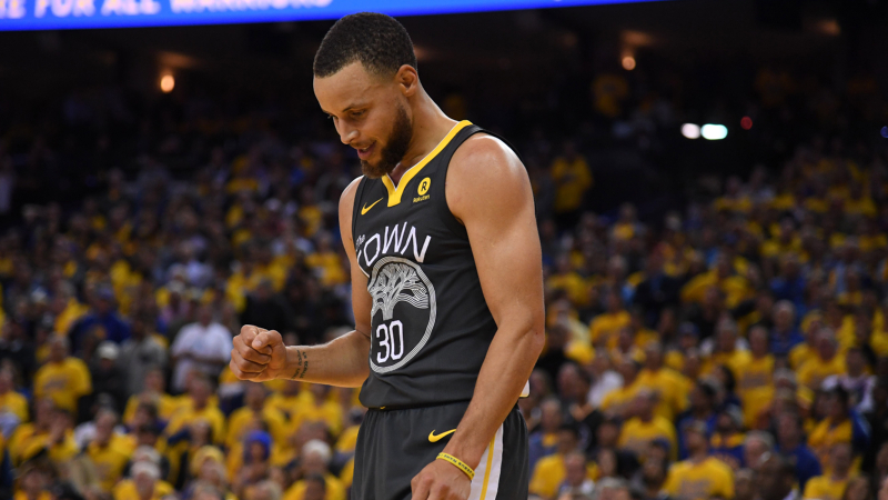 3 NBA Props for Thursday: Curry Over/Under 26.5 Points? article feature image