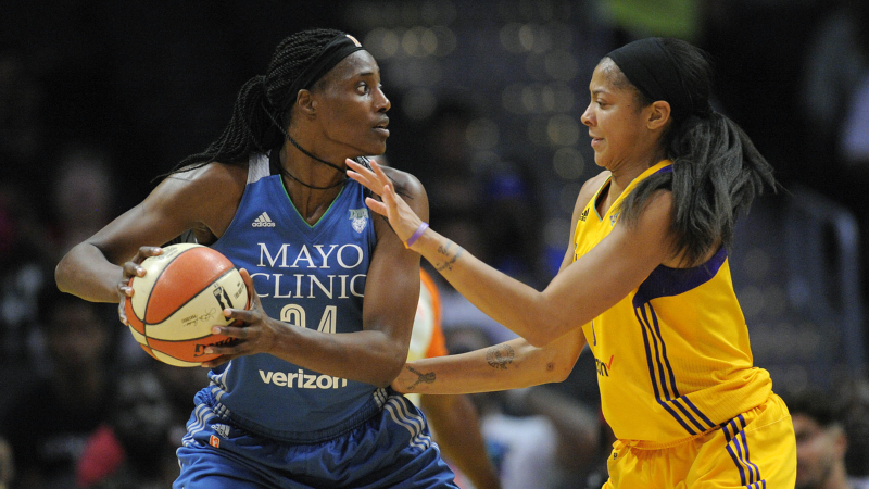 WNBA Betting Tip: Game 1 Favorites are Profitable article feature image
