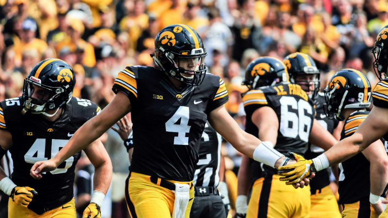 Iowa 2018 Betting Preview: Why Hawkeyes Can Challenge for Big Ten West article feature image
