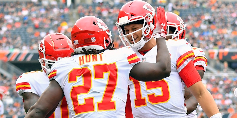 Patrick-Mahomes-Kareem-Hunt