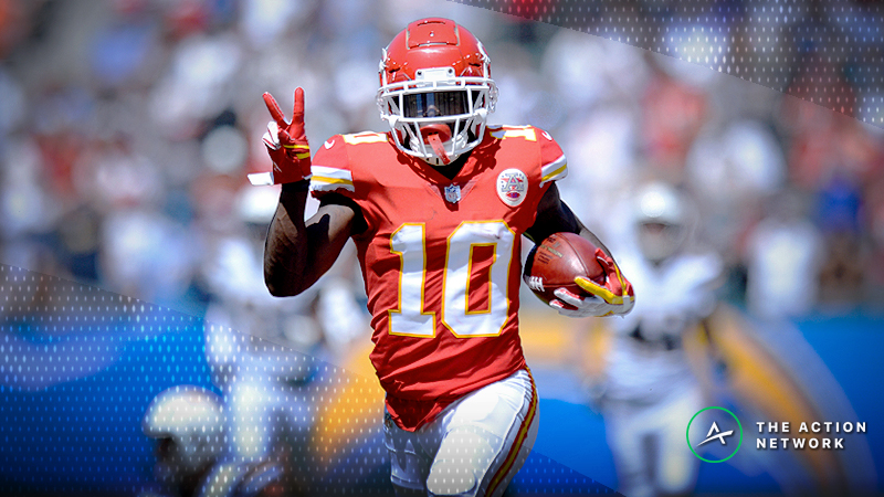 Week 6 WR/CB Sunday Night Edition: Can the Patriots Contain Tyreek Hill? article feature image