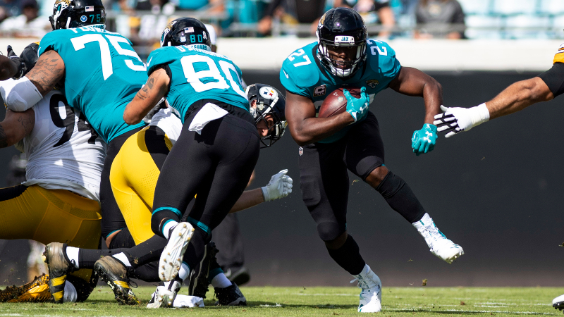 Jacksonville Jaguars running back Leonard Fournette (27) runs the ball during the first quarter against the Pittsburgh Steelers at TIAA Bank Field. 