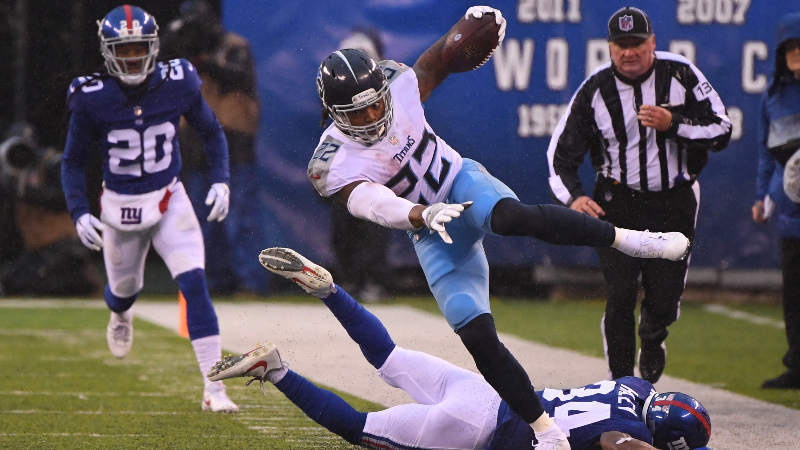 Tennessee Titans running back Derrick Henry (22) carries for a first down against the New York Giants during the 2nd quarter at MetLife Stadium.
