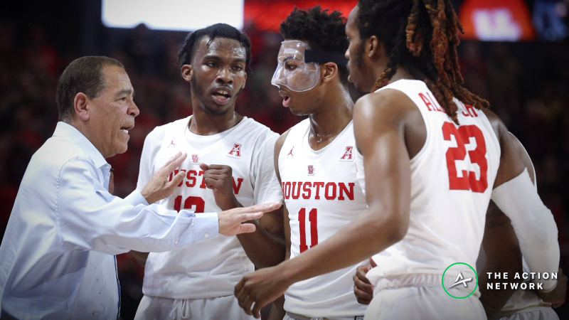CBB Sharp Report: Pros Betting Houston-Connecticut, 2 Other Thursday Games article feature image