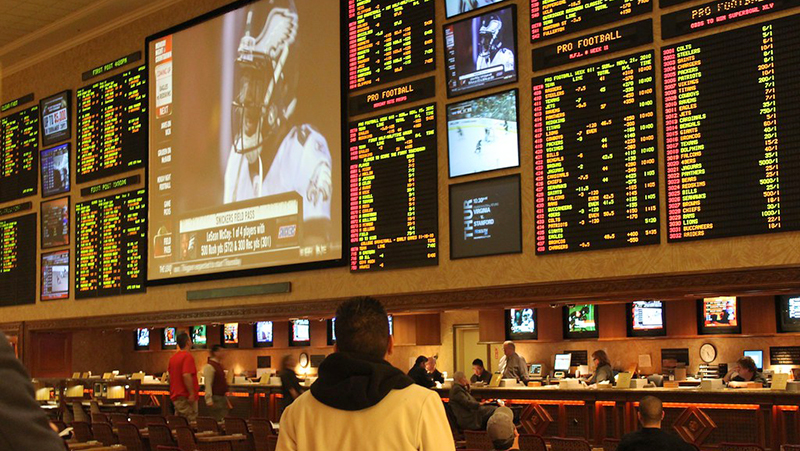 Poll: 80% of Americans Now in Favor of Sports Betting Legalization article feature image