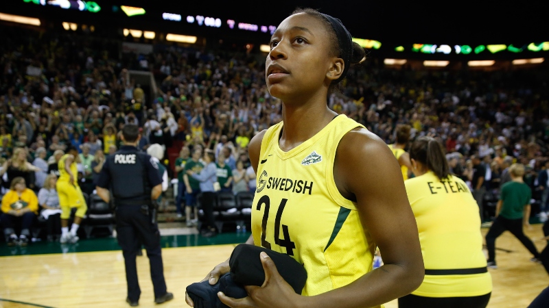 Koerner: Use My Projected WNBA Betting Odds to Find Best Friday Lines article feature image