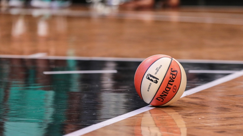 WNBA Sharp Report: Heavy Money Moving Aces-Dream Over/Under article feature image