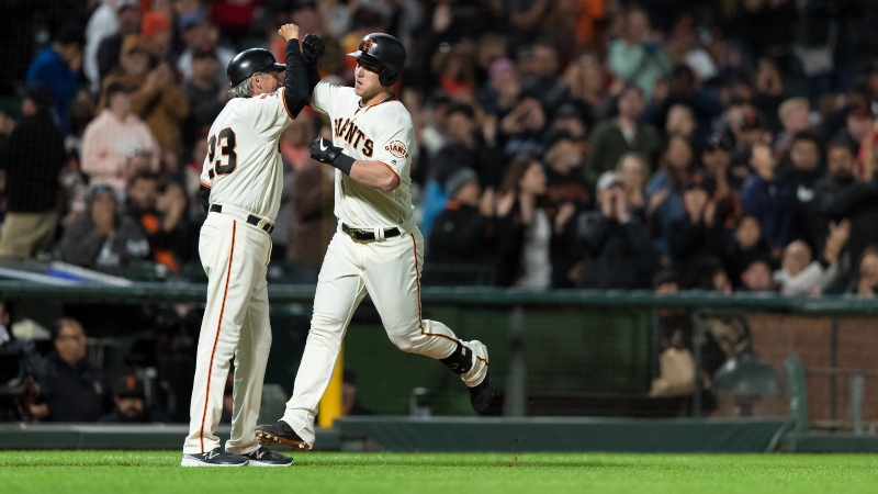 MLB Sharp Report: Pros Betting Diamondbacks-Giants, 2 Other Thursday Games article feature image