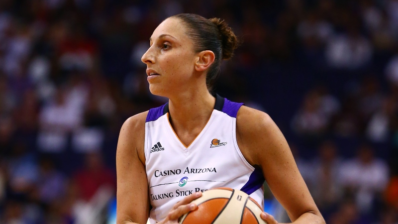 WNBA Betting Odds Value Calculator for Friday: How Would Diana Taurasi Impact Mercury Spread? article feature image