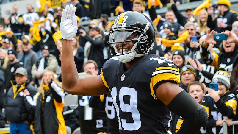 Why JuJu Smith-Schuster Is the No. 1 WR in Fantasy Football article feature image