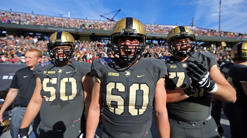 Army vs. Western Kentucky Betting Picks, Odds & Predictions: Can Hilltoppers Hang in Trenches? article feature image