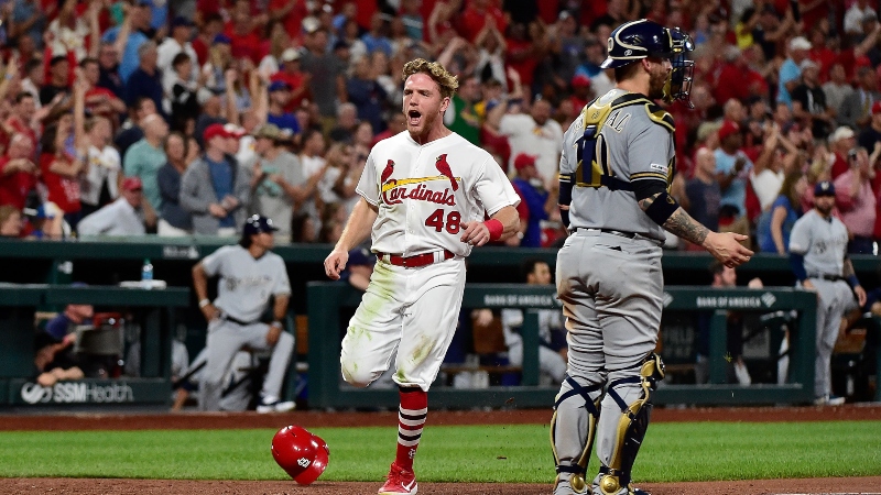 MLB Sharp Report: Pros Betting Brewers vs. Cardinals, 2 Other Games article feature image