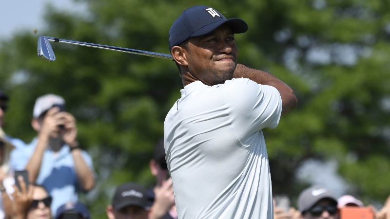Tiger Woods Withdraws From Northern Trust, Remains Stuck in Catch-22 article feature image