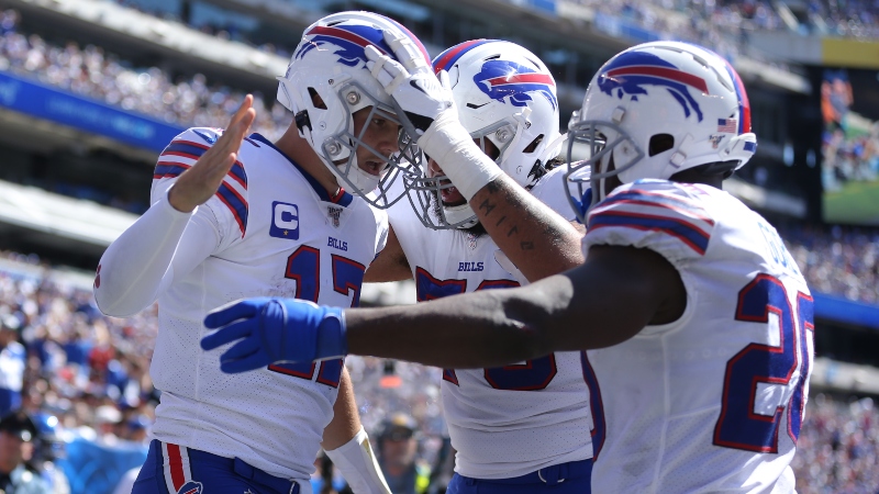 Patriots vs. Bills Betting Picks & Odds: How Sharps Are Betting This Game article feature image
