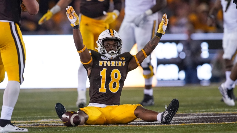 UNLV vs. Wyoming Betting Picks & Odds: How Windy Weather Is Creating Value article feature image